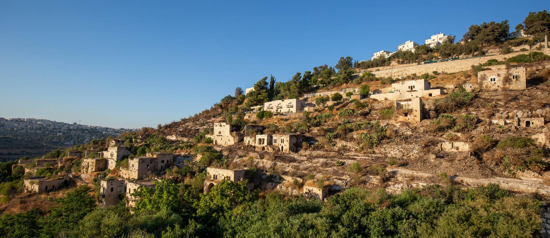 Israel plans to build villas