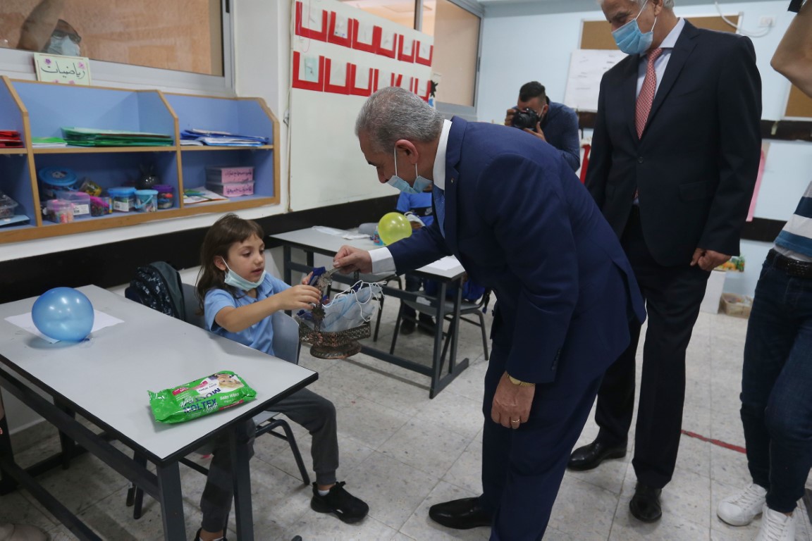 palestinian schools reopen