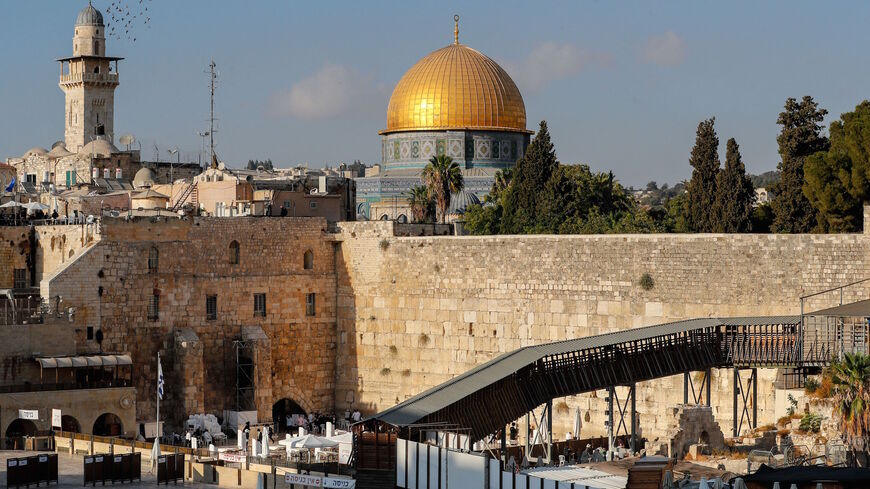 Jewish Israelis flock to Temple Mount